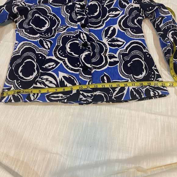 Chico’s Swing Marissa bold floral Jacket - Picture 7 of 10